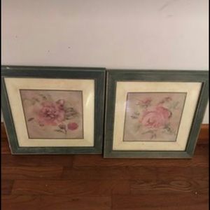 2 Rose prints in green frame